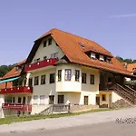 Landgasthof Zum Hirschen 2*