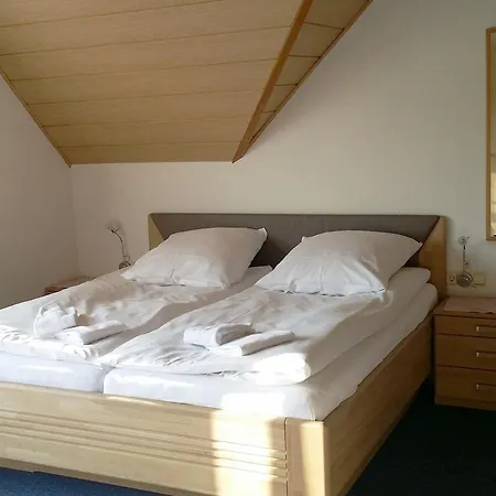 فندق Landgasthof Zum Hirschen 2*