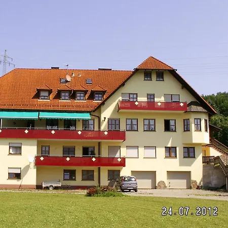 Landgasthof Zum Hirschen 2*